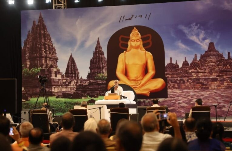Yogyakarta Hosts Inspiring Ramayana Discourse by Renowned Saint Morari Bapu