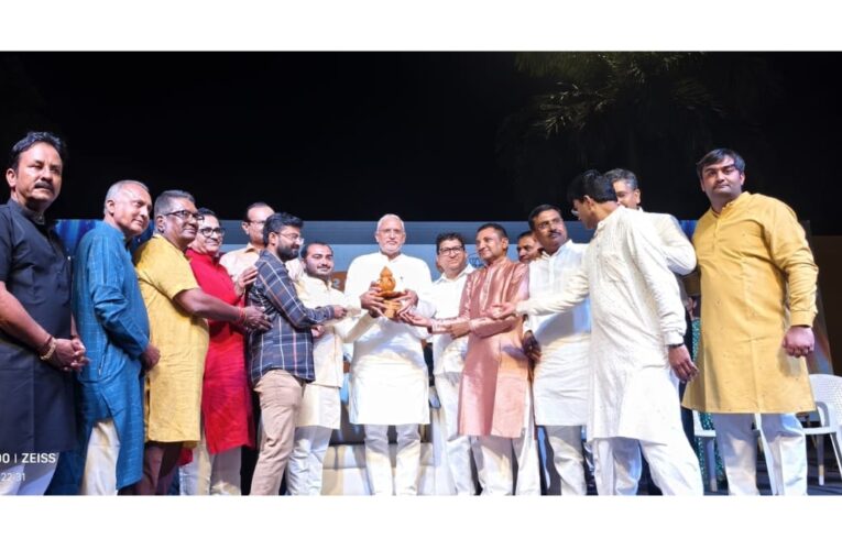 A Grand Garba Festival Organized by Samast Gujarat Prajapati Yuvak Mandal