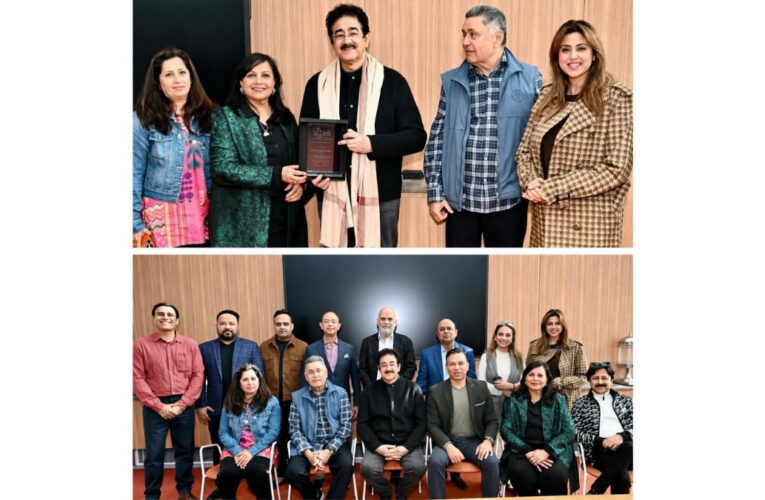 Sandeep Marwah Honoured with Prestigious Literature Award in Sydney