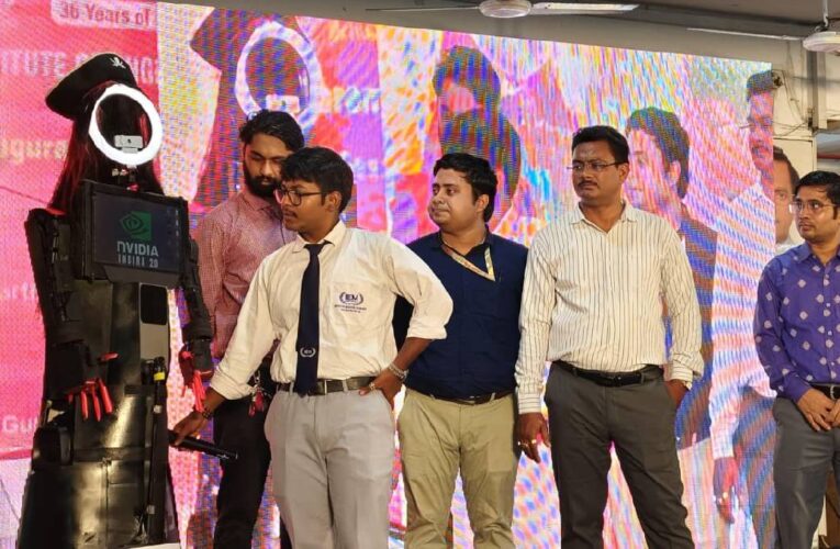 IEM-UEM Group of Institutions Hosts Grand Inaugural Ceremony for First-Year B.Tech Students, Showcases Advanced Technologies