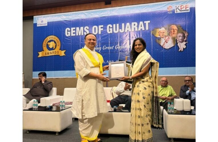 Charvi Rajput of Gunnercooke LLP honoured with Gujarat Vikas Asmita Award